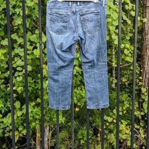 GAP Jeans - Medium blue Capri low rise-Sale! GAP Jeans - Medium blue Capri low rise-Sale!